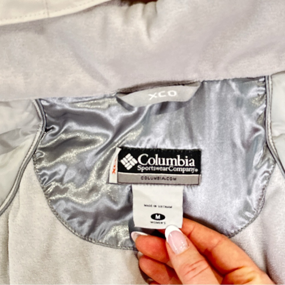 Columbia Women's Cream Hooded Ski & Snow Jacket - Picture 11 of 15